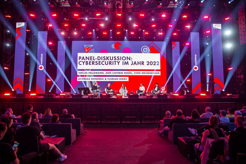 Cybersecurity 2022 – Diskussion bei der OMR